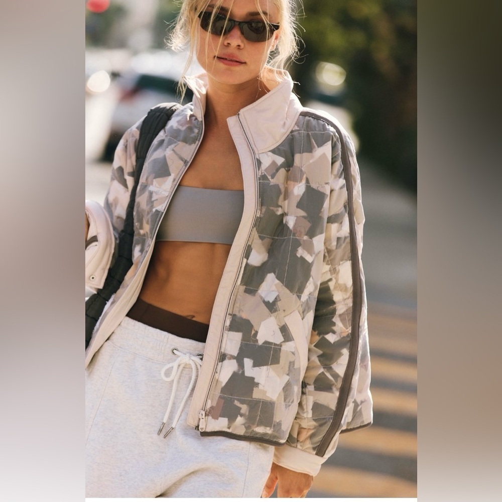 Free People Scrap Repurposed Pippa Packable Puffer Size Medium NWT - Picture 4 of 17
